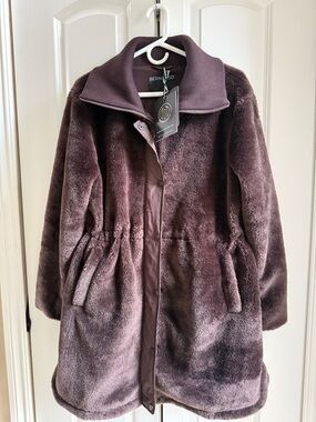 Bernardo Plush Faux-Fur Jacket in Mauve Plum